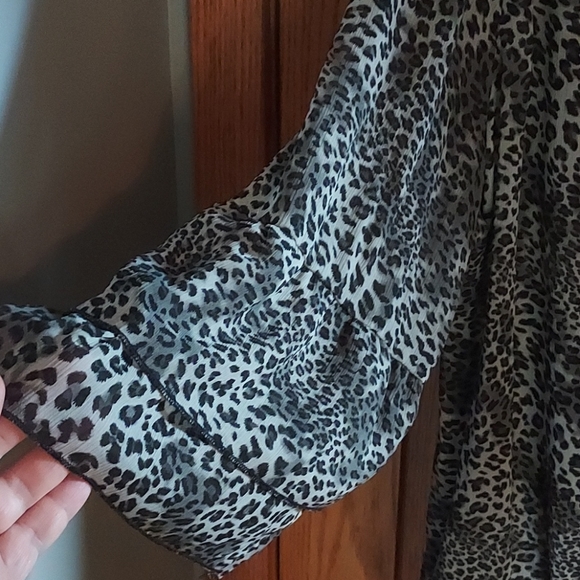 Top - Picture 4 of 5